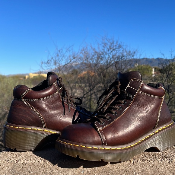 🏴󠁧󠁢󠁥󠁮󠁧󠁿 Dr. Martens MIE Vintage Chunky Platform Ankle Boots UK 7 - Picture 1 of 17